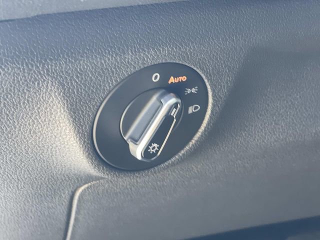 Used 2024 Volkswagen Jetta SE image 18