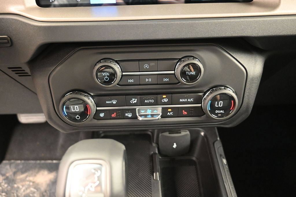 New 2026 Ford Bronco Outer Banks AWD/4WD image 9