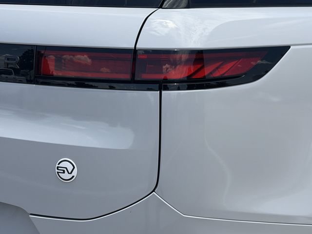 Used 2024 Land Rover Range Rover Sport AWD/4WD image 7