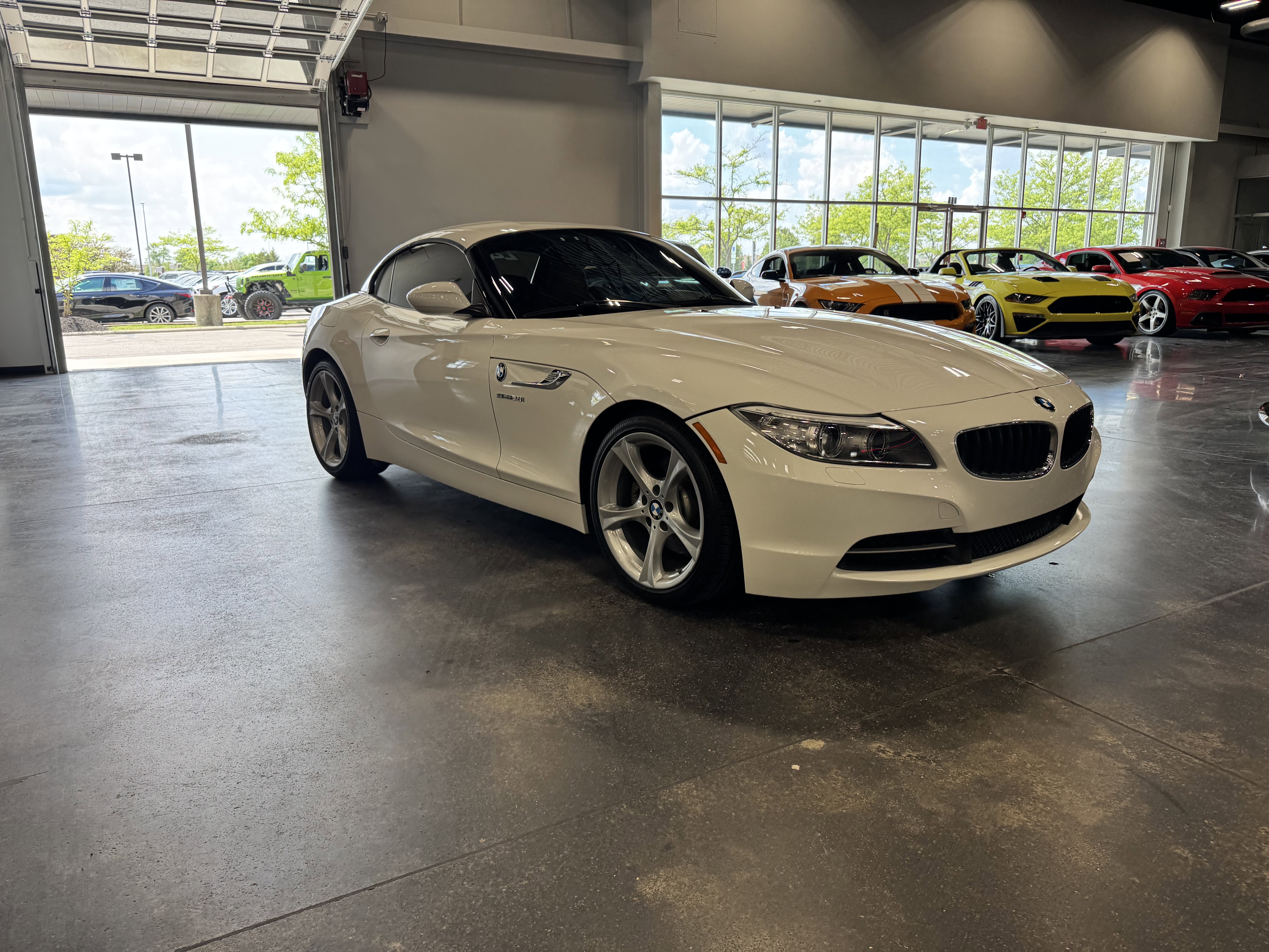 Used 2016 BMW Z4 sDrive28i w/ Technology Package image 16