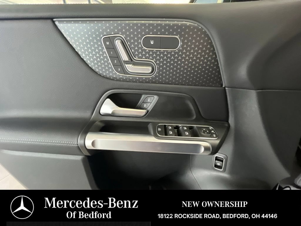 Used 2026 Mercedes-Benz GLB 250 4MATIC image 11