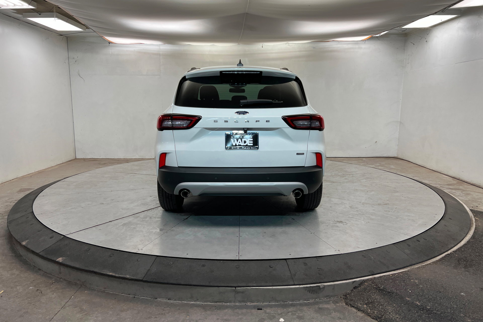 Used 2025 Ford Escape SE w/ PHEV Premium Package image 5