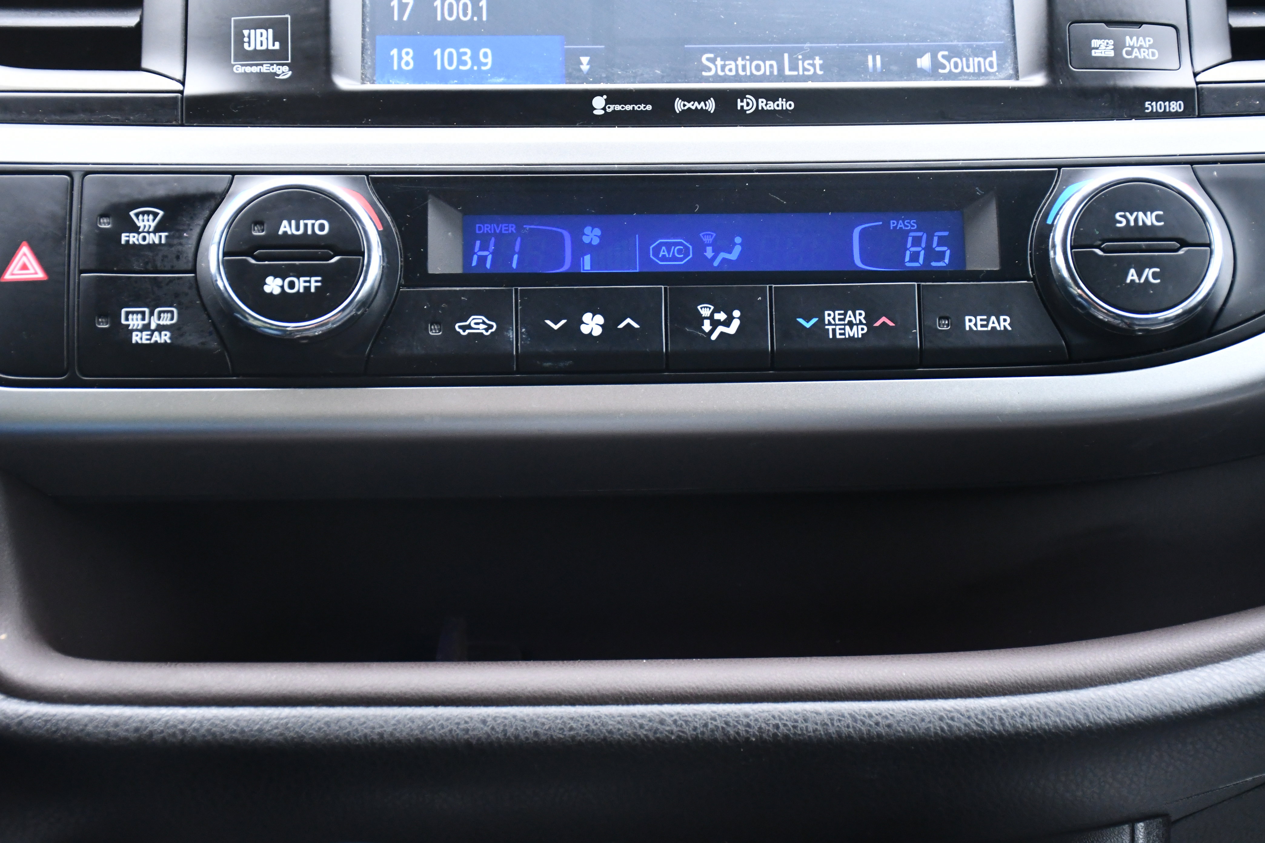 Used 2017 Toyota Highlander Limited Platinum image 15