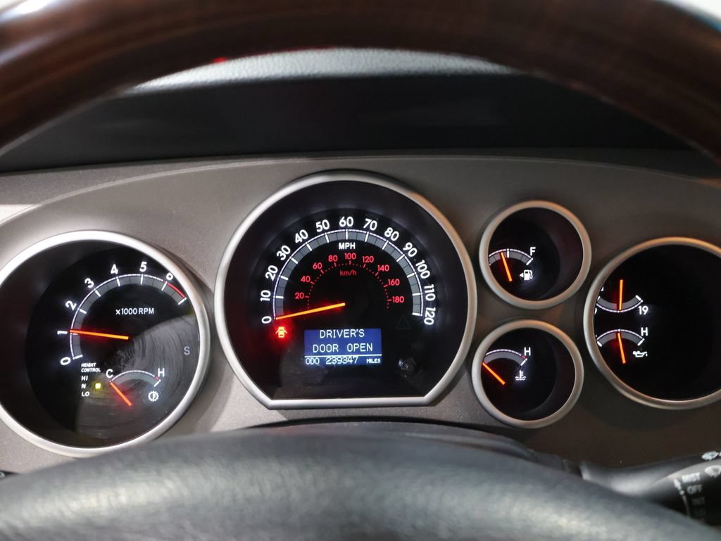 Used 2013 Toyota Sequoia Platinum AWD/4WD image 39