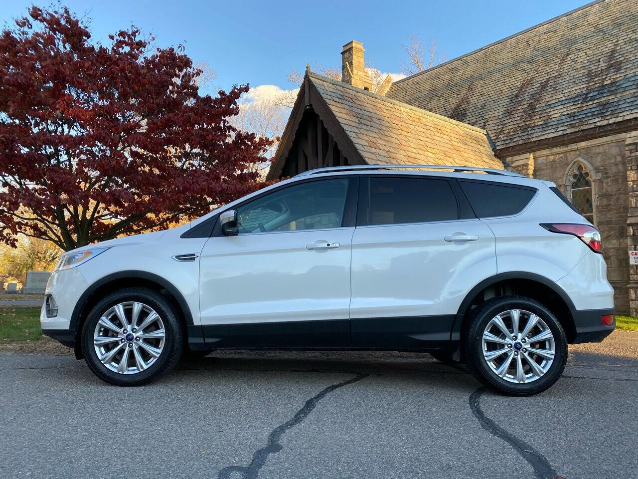 Used 2017 Ford Escape Titanium w/ Canadian Touring Package image 2