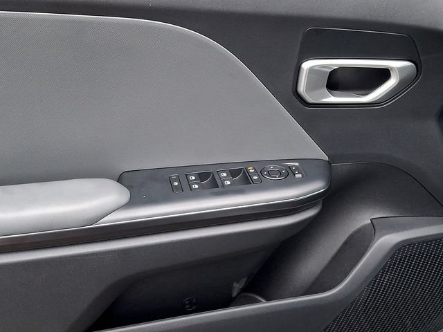 New 2026 Kia K4 FWD image 8