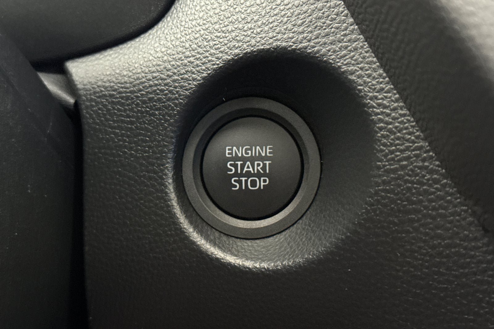 New 2026 Toyota Corolla Cross XLE w/ Convenience Package FWD image 24