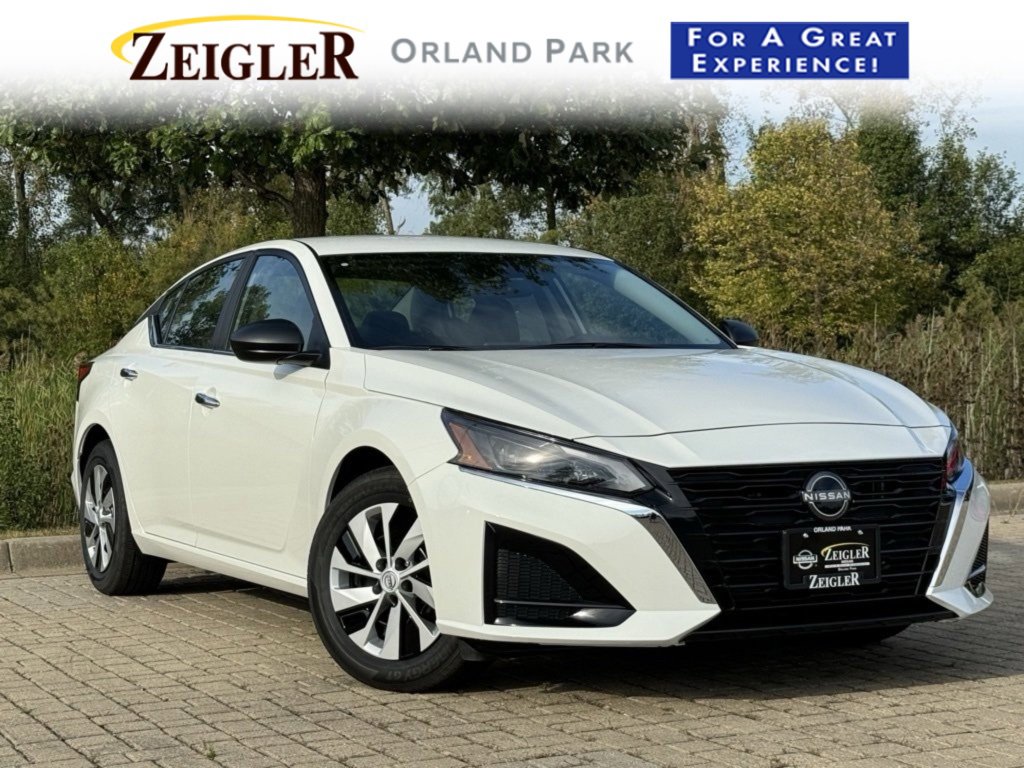 Certified 2025 Nissan Altima 2.5 S image 1