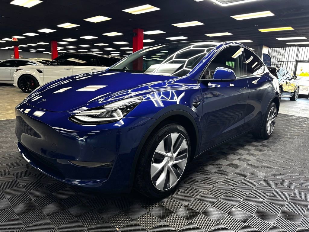 Used 2022 Tesla Model Y Long Range image 7