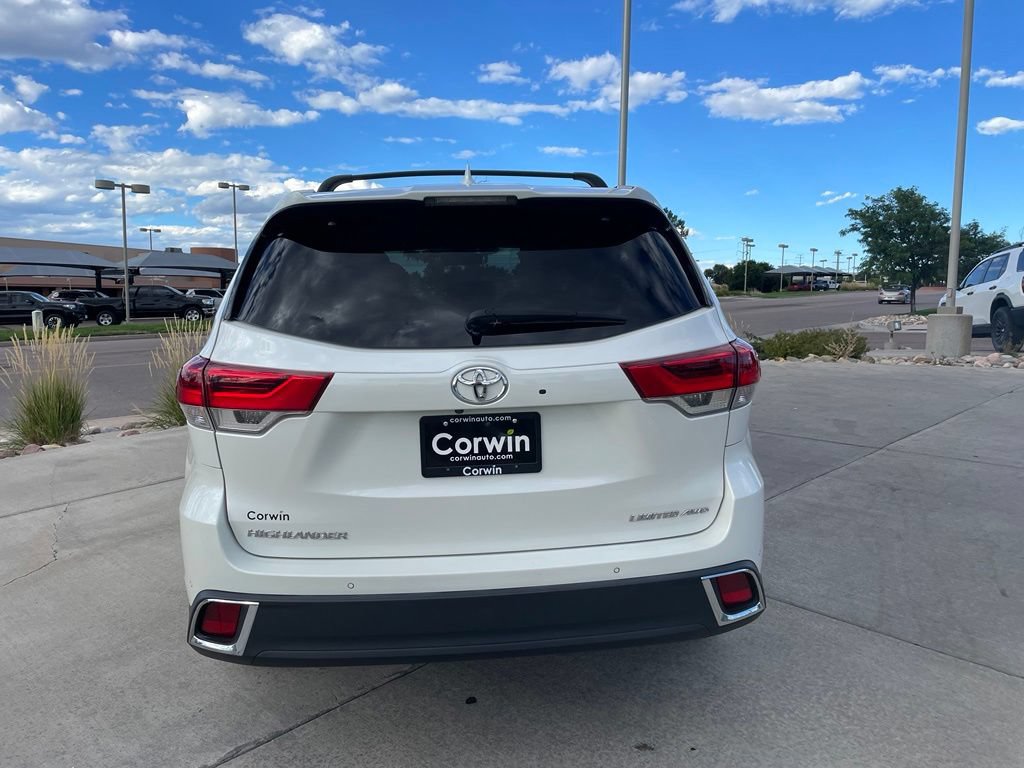 Used 2018 Toyota Highlander Limited Platinum AWD/4WD image 8