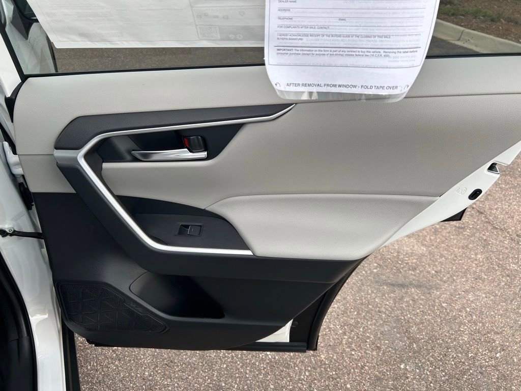 Used 2025 Toyota RAV4 XLE image 49