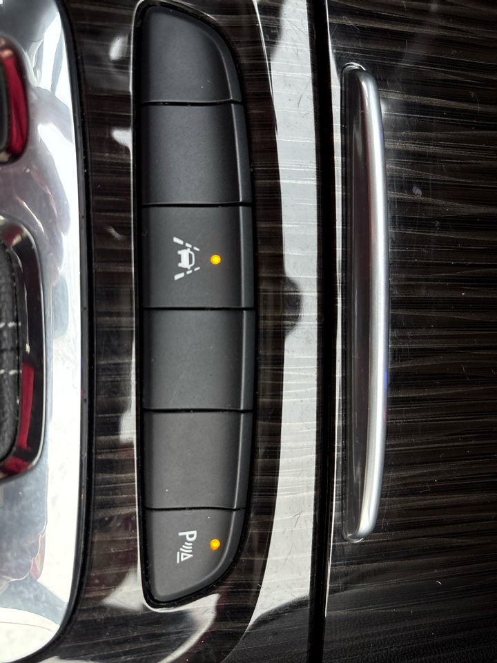 Used 2019 Buick Regal Avenir w/ Driver Confidence Package II image 14