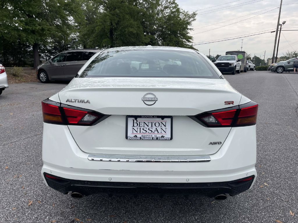Used 2023 Nissan Altima 2.5 SR w/ SR Premium Package AWD/4WD image 4