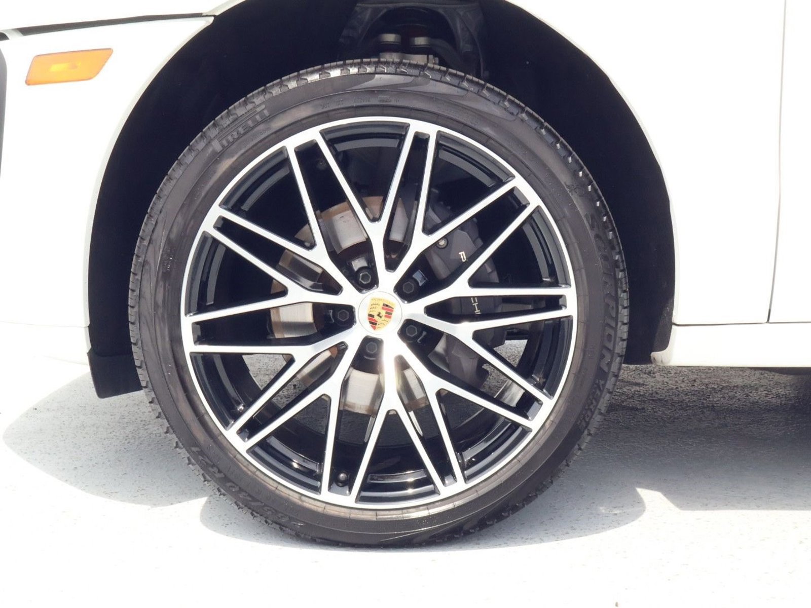 Certified 2025 Porsche Macan image 27