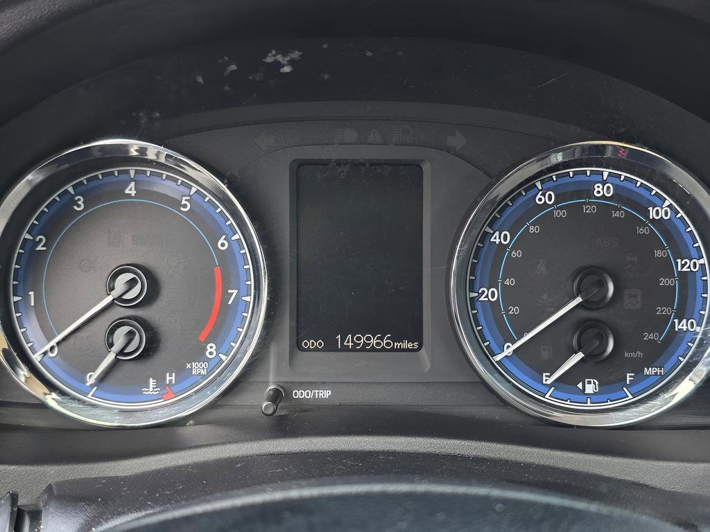 Used 2018 Toyota Corolla LE image 25