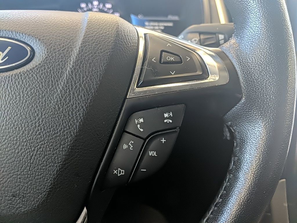 Used 2022 Ford Edge SEL image 18