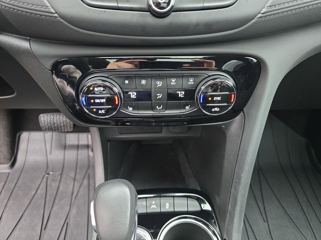 Used 2023 Buick Encore GX Essence w/ Experience Buick Package image 16