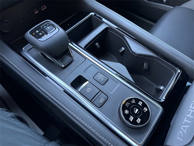 Used 2023 Nissan Pathfinder SL image 38