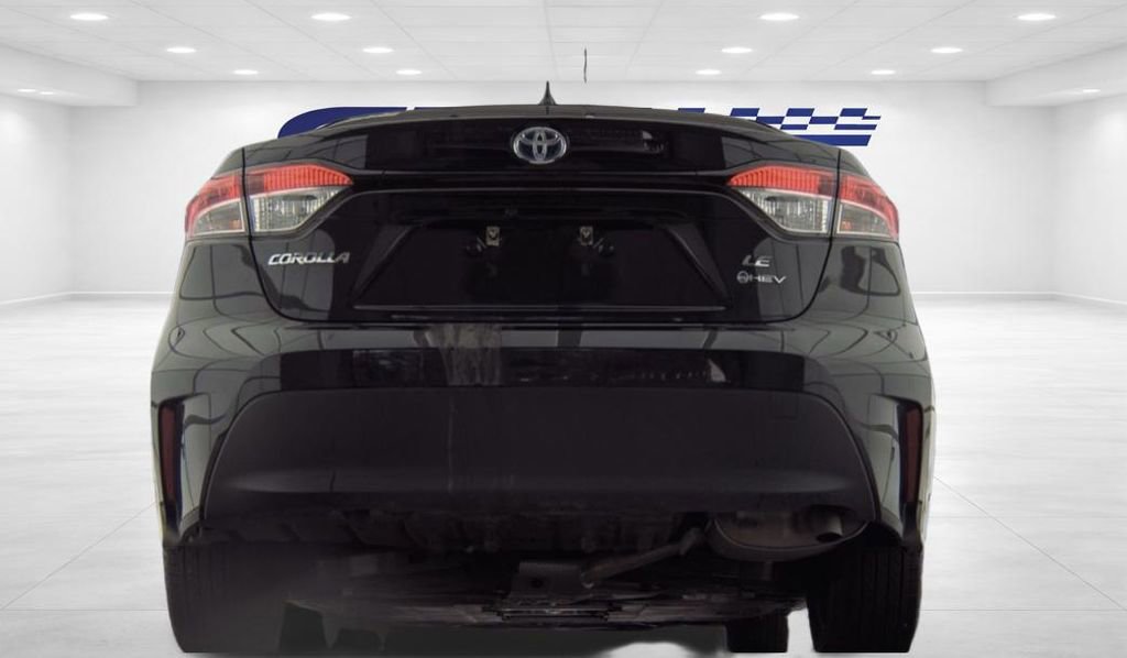 Used 2025 Toyota Corolla LE image 7