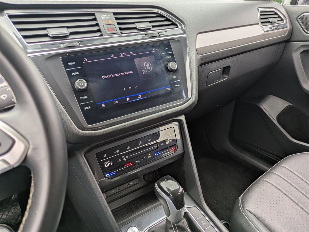 Used 2024 Volkswagen Tiguan SE image 20