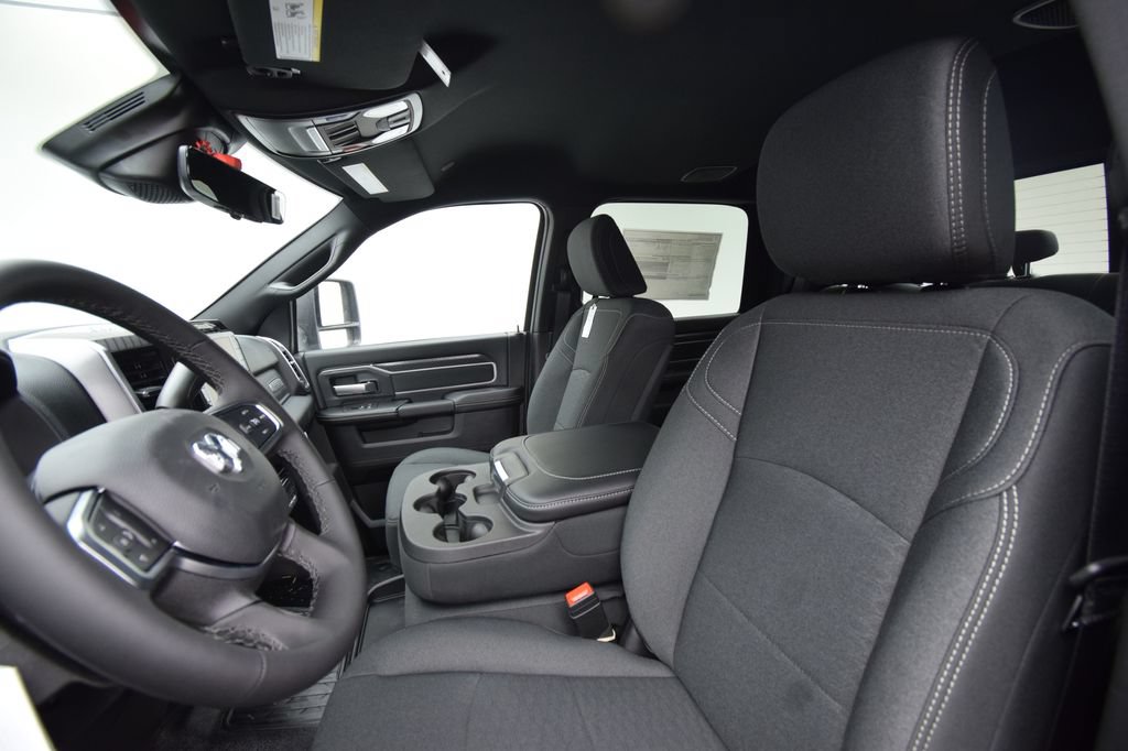 New 2026 RAM 5500 4x4 Crew Cab image 19
