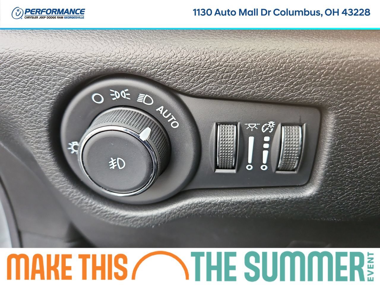 New 2026 Chrysler Pacifica Select w/ S Appearance Package FWD image 32