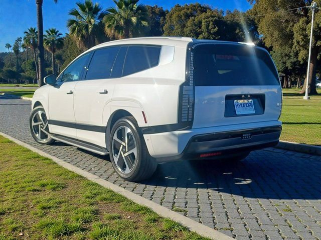 New 2026 Hyundai Ioniq 9 Calligraphy image 5