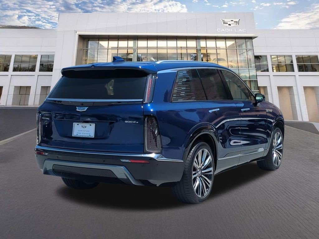 Certified 2026 Cadillac Vistiq Premium Luxury AWD/4WD image 7
