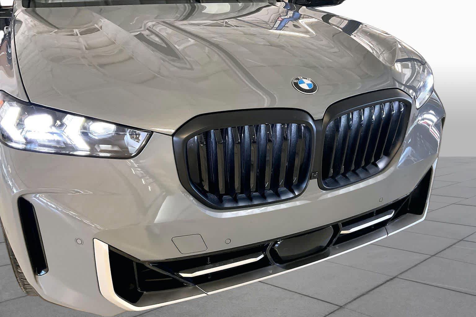 Certified 2025 BMW X5 xDrive40i w/ Parking Assistance Package AWD/4WD image 30