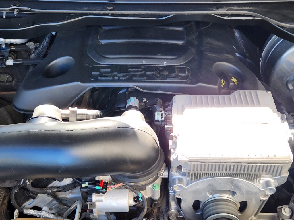 Used 2023 RAM 1500 Laramie AWD/4WD image 16