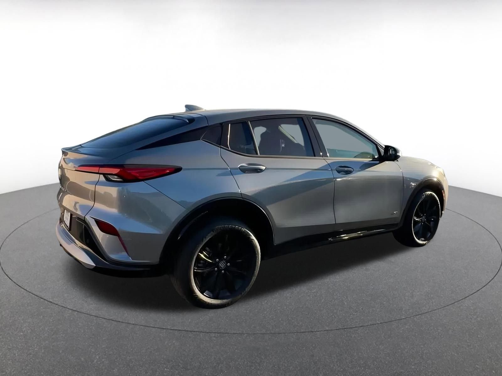 Used 2025 Buick Envista Sport Touring image 14