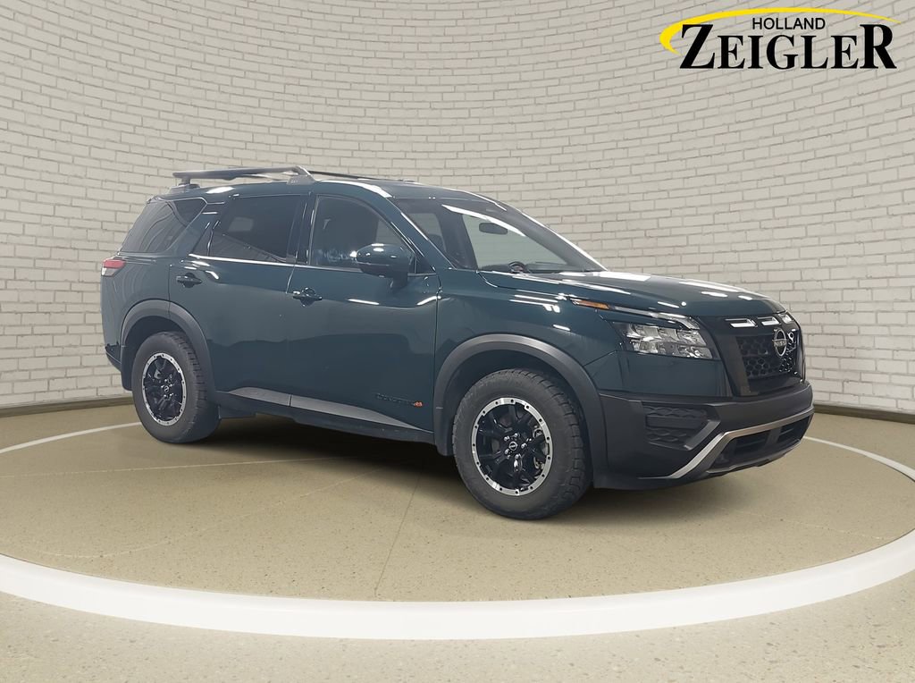 Used 2025 Nissan Pathfinder Rock Creek image 3