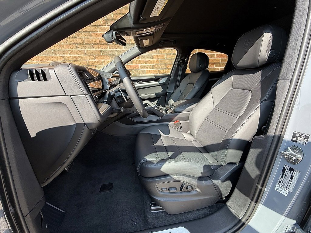 New 2026 Porsche Cayenne S image 5