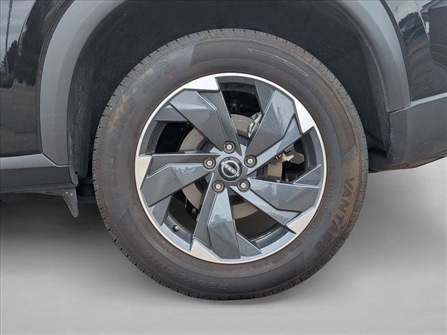 Used 2025 Nissan Rogue SV AWD/4WD image 23