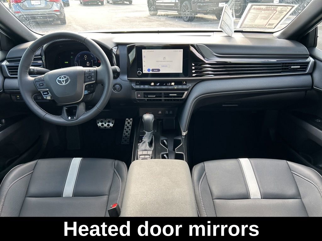 Used 2025 Toyota Camry SE w/ Convenience Package image 11
