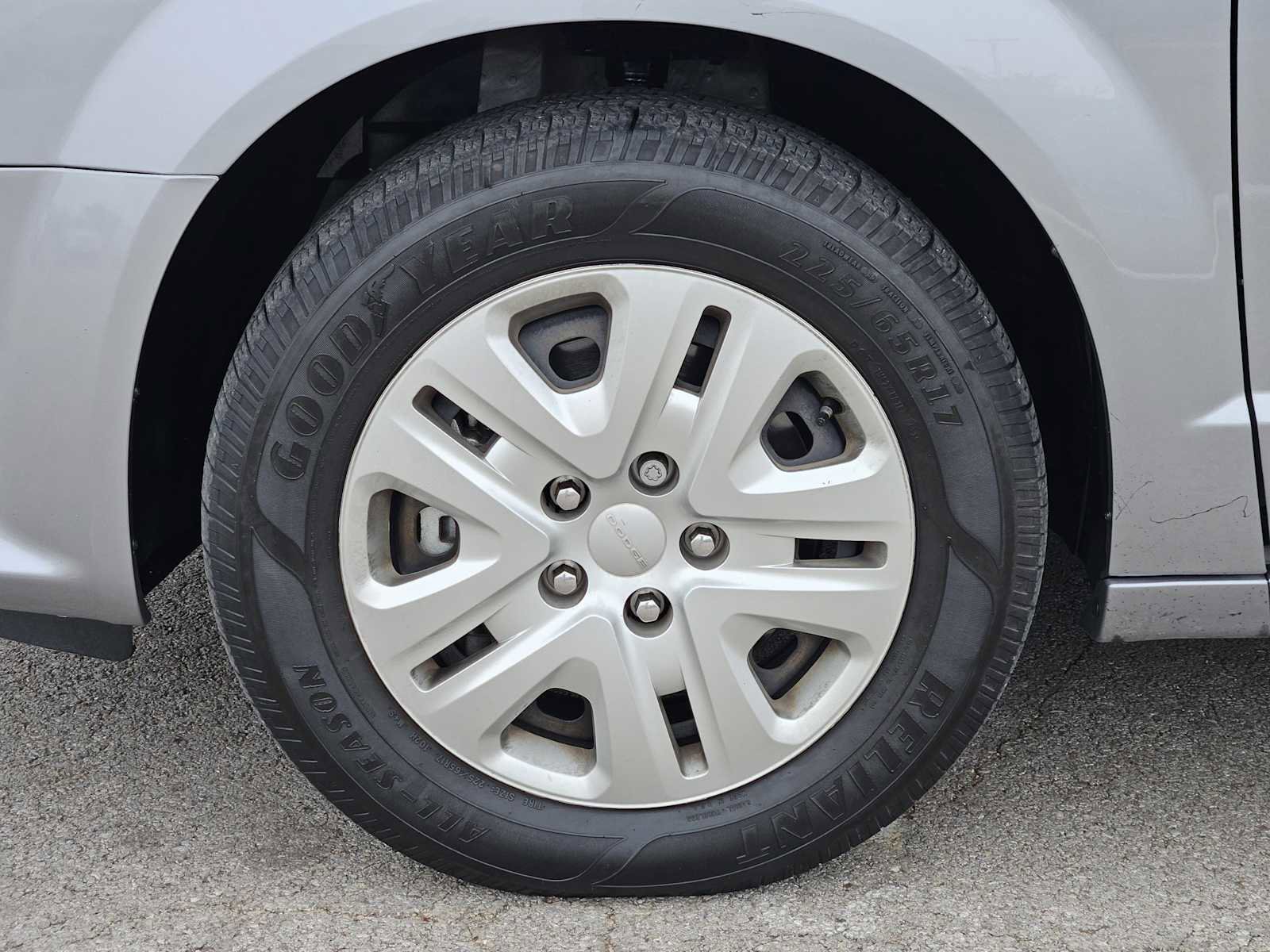 Used 2019 Dodge Grand Caravan SE image 9