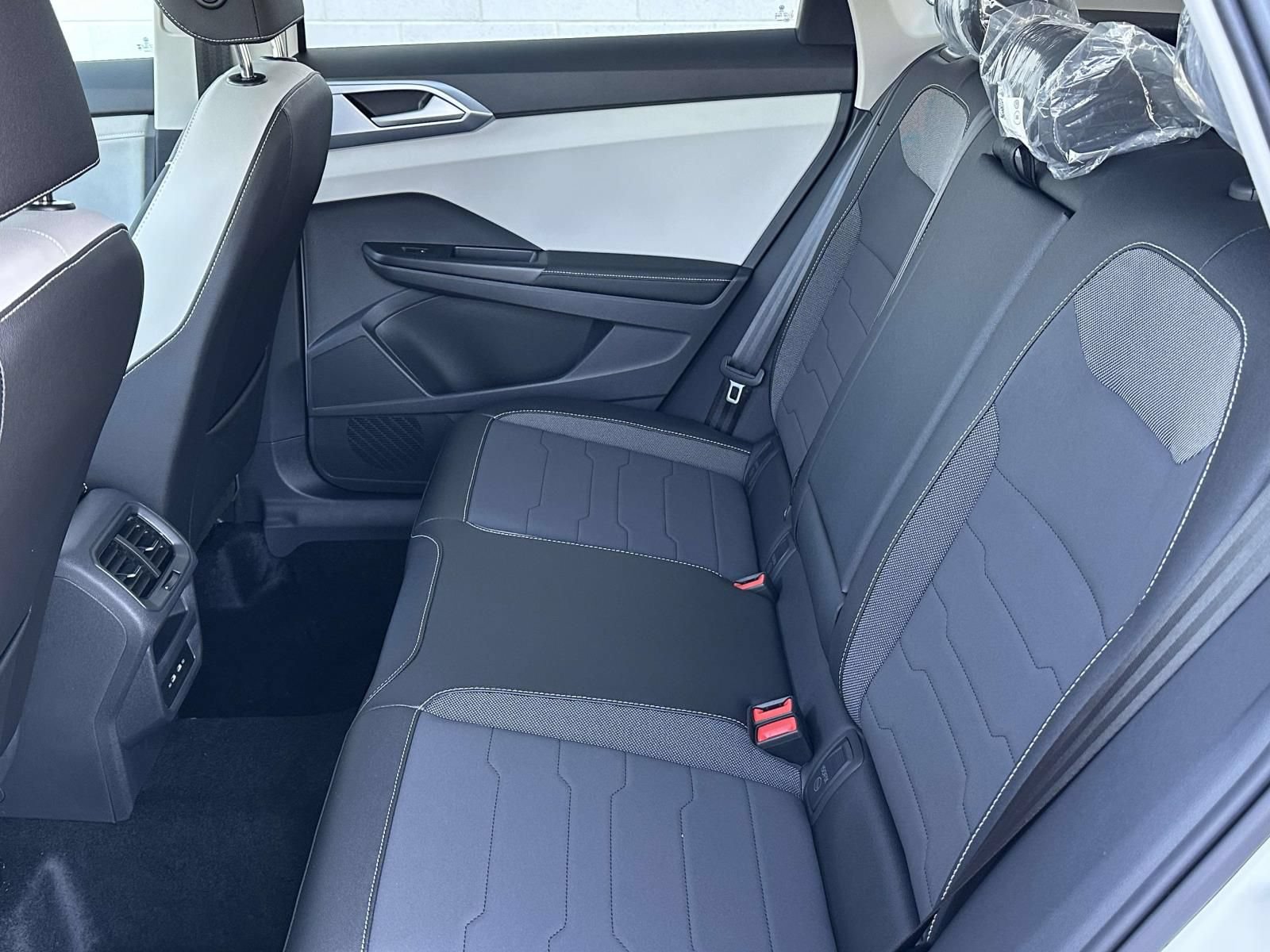 New 2026 Volkswagen Taos SE AWD/4WD image 13