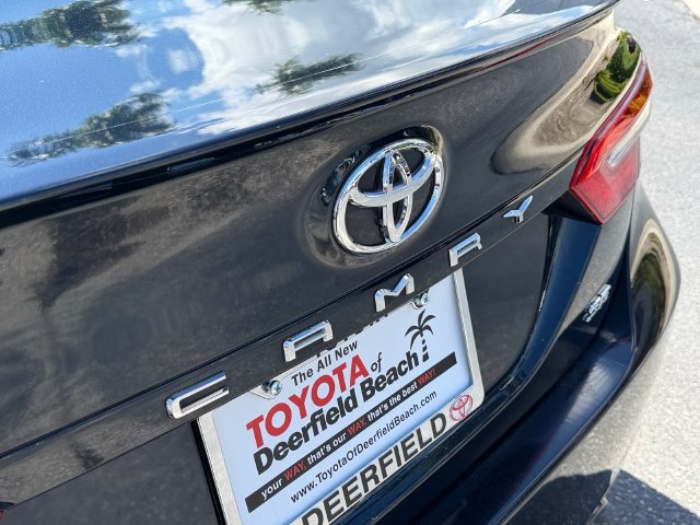 Used 2019 Toyota Camry SE FWD image 17