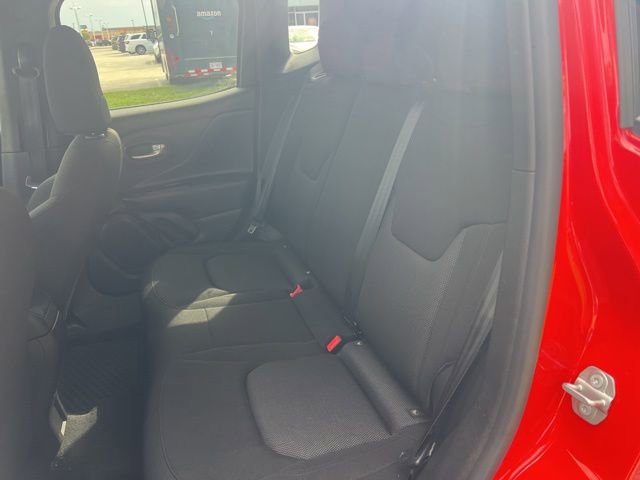 Used 2023 Jeep Renegade Latitude AWD/4WD image 19