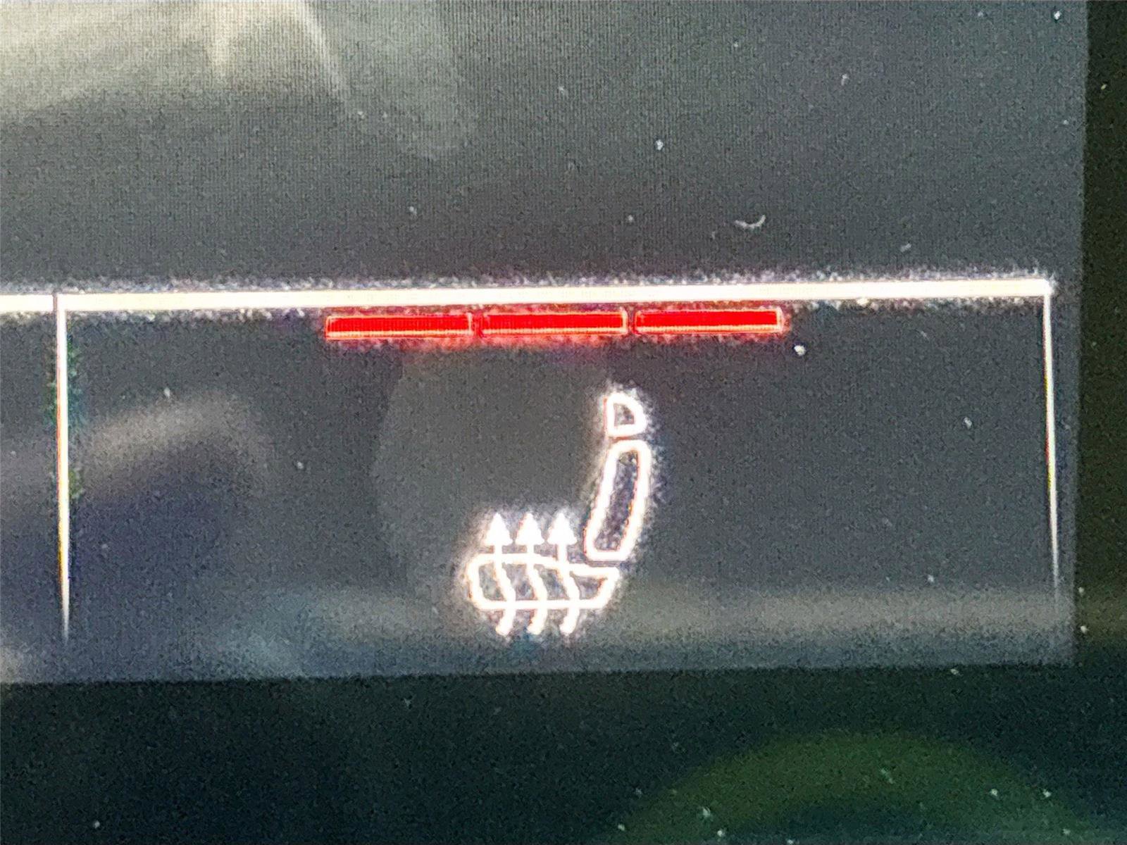 Used 2021 Audi e-tron Premium w/ Convenience Plus Package image 21