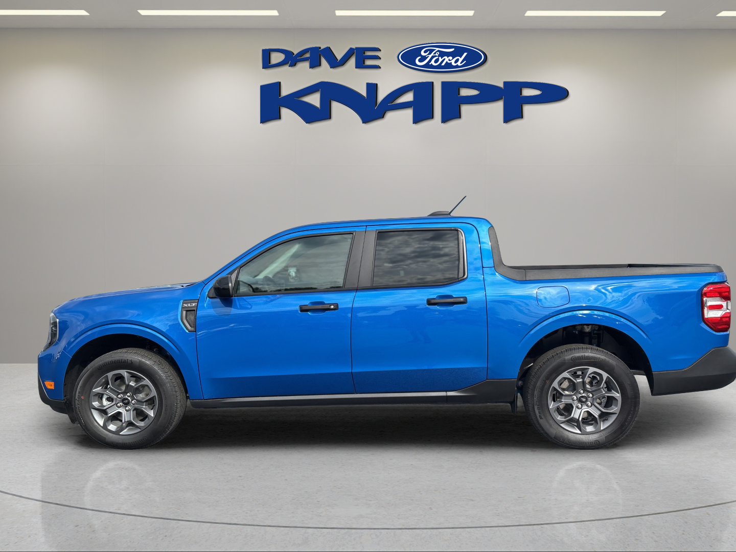 New 2026 Ford Maverick XLT w/ XLT Luxury Package FWD image 4