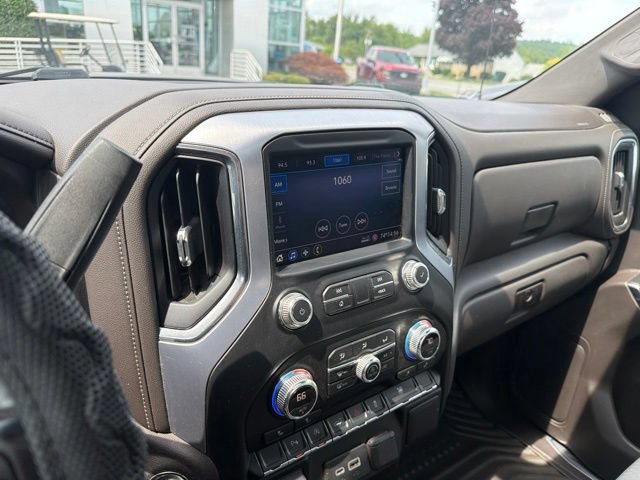 Used 2020 GMC Sierra 1500 SLE w/ SLE Value Package AWD/4WD image 4