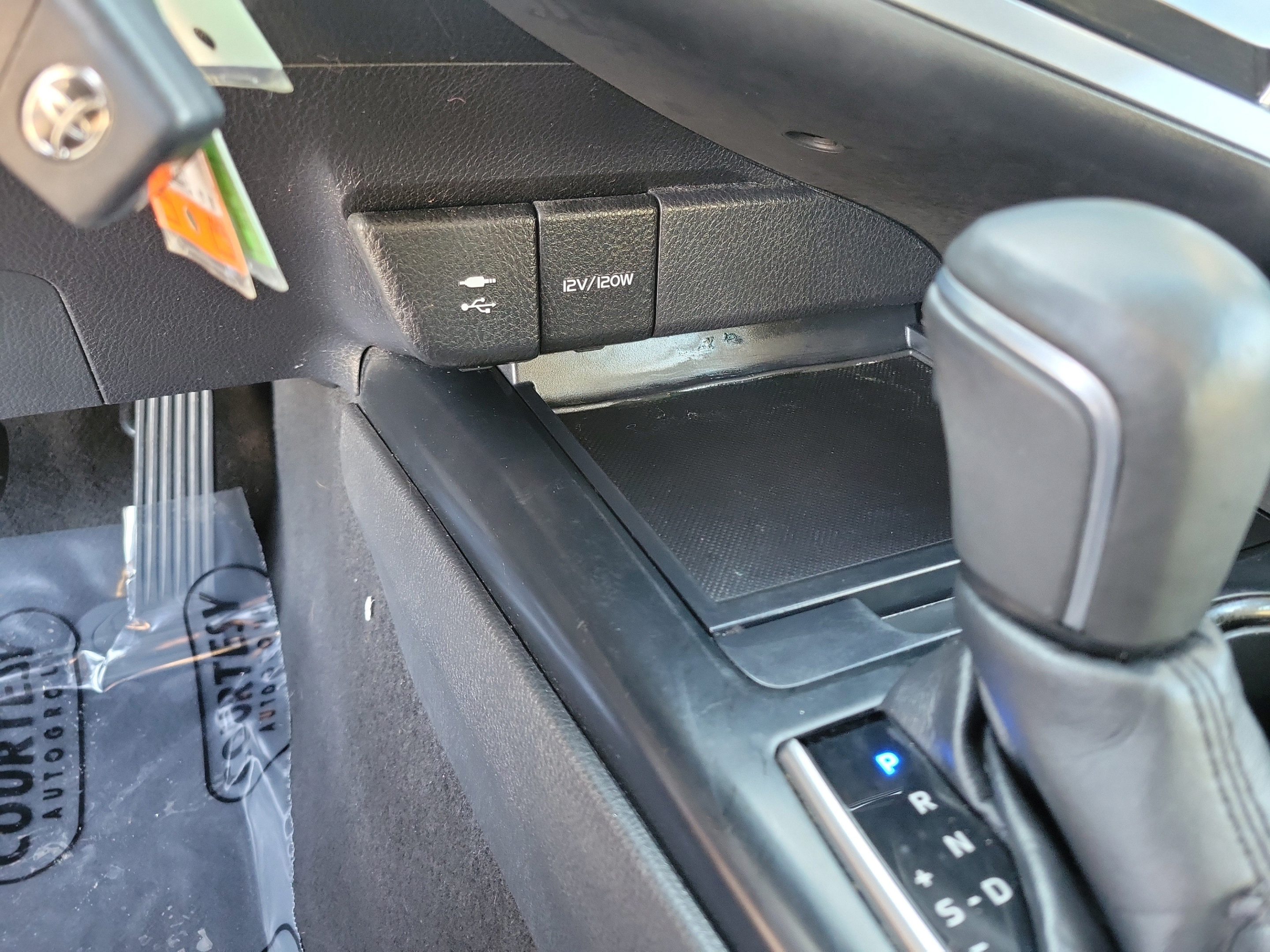 Used 2018 Toyota Camry SE FWD image 20