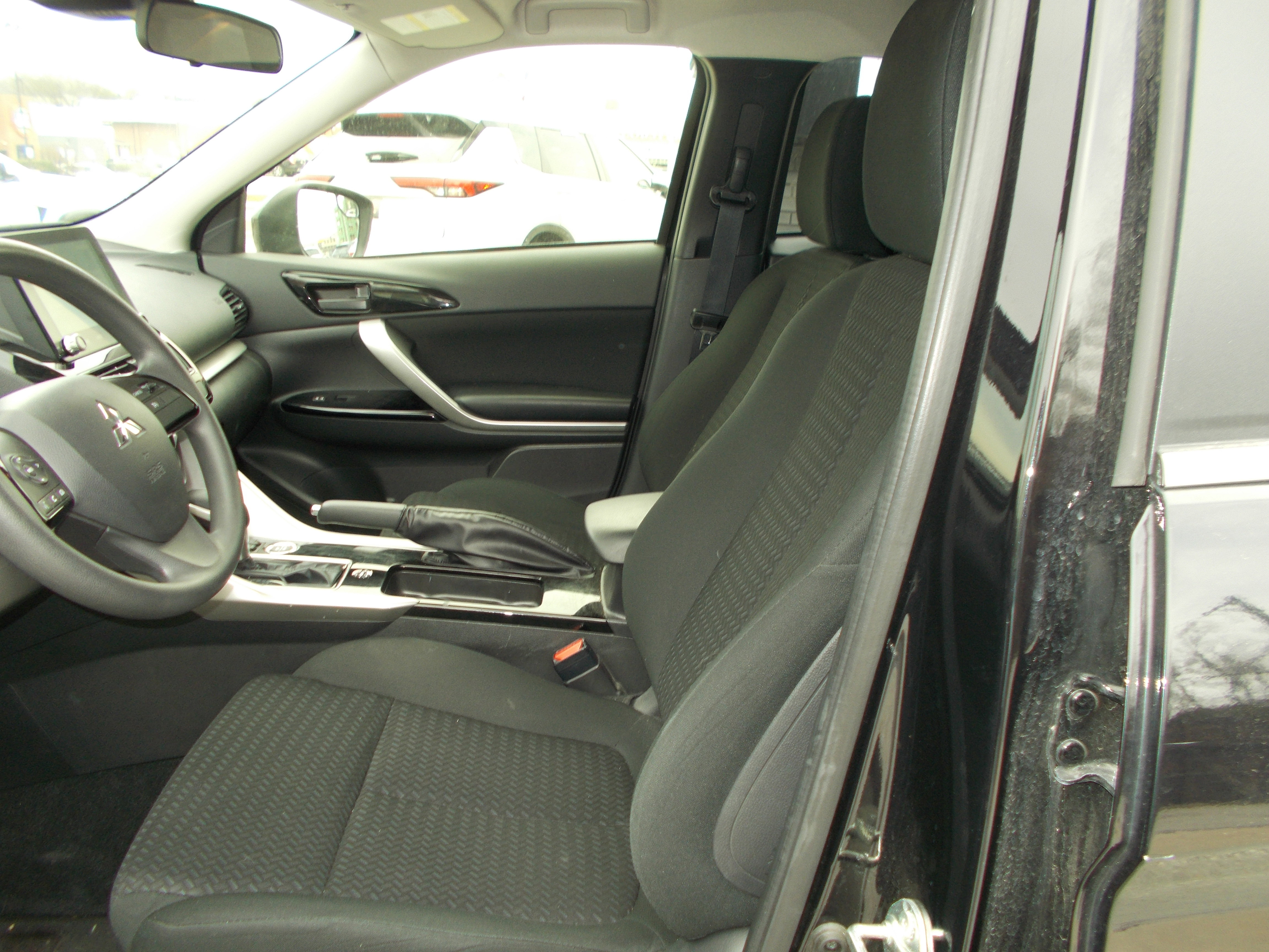 Used 2024 Mitsubishi Eclipse Cross LE AWD/4WD image 11