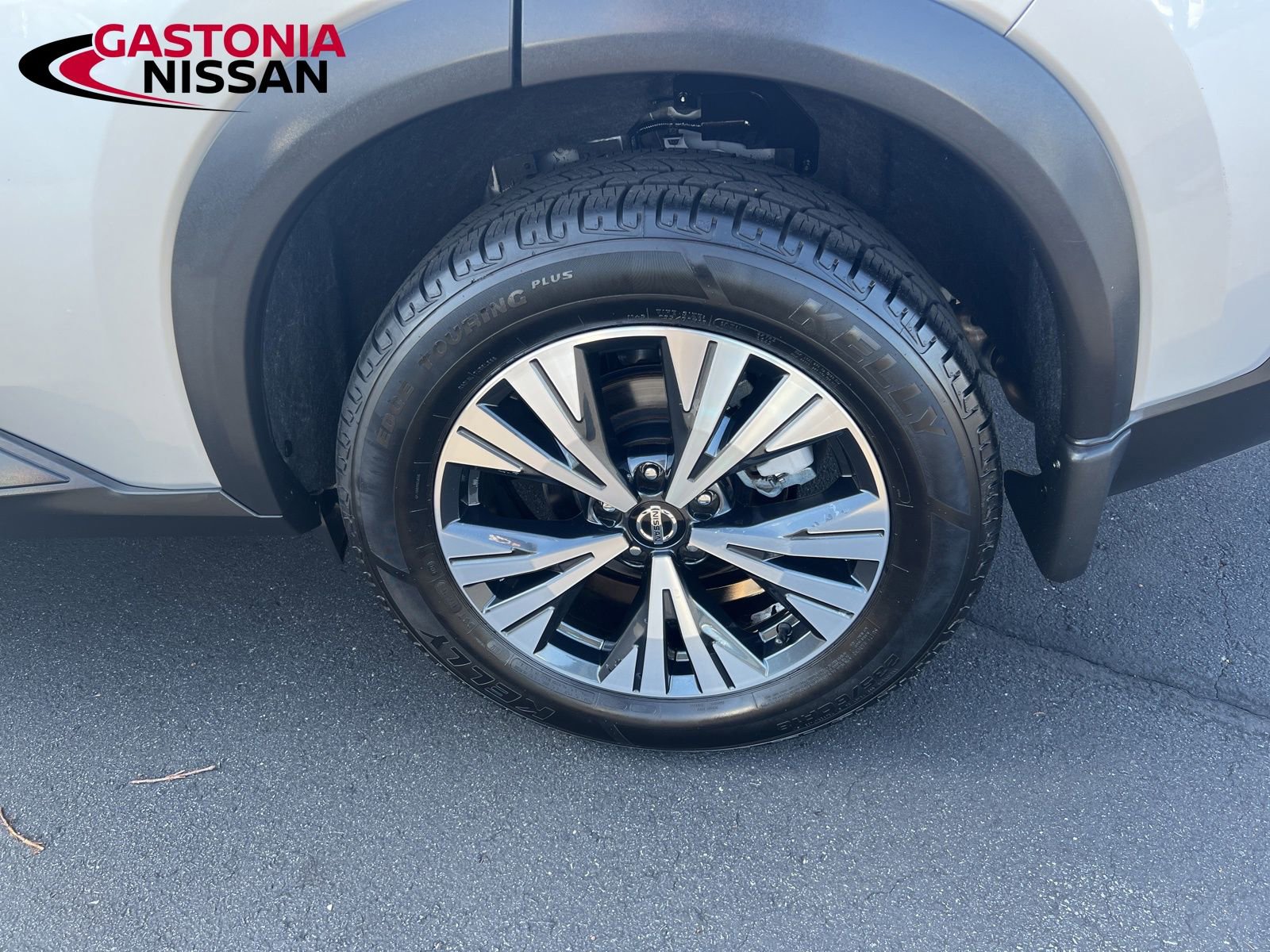 Used 2021 Nissan Rogue SV image 9