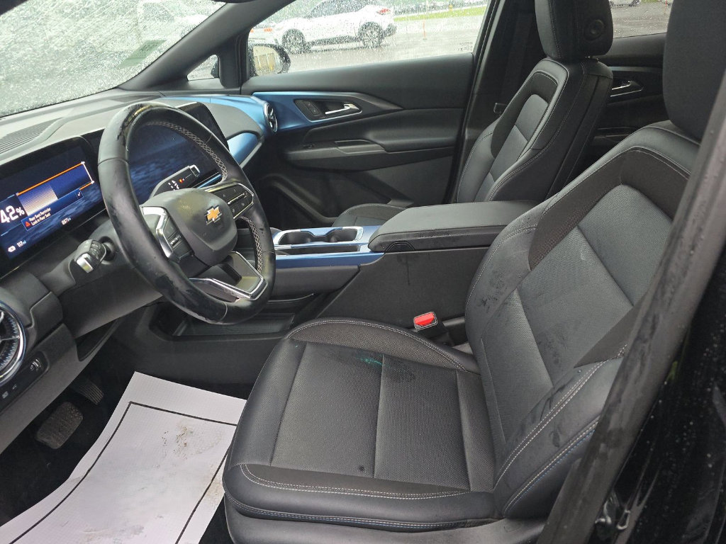 Used 2025 Chevrolet Equinox EV LT w/ Convenience Package FWD image 5