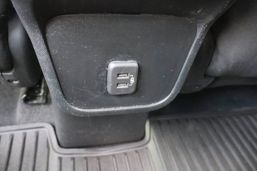 Used 2019 Chevrolet Equinox LT w/ Driver Convenience Package FWD image 21