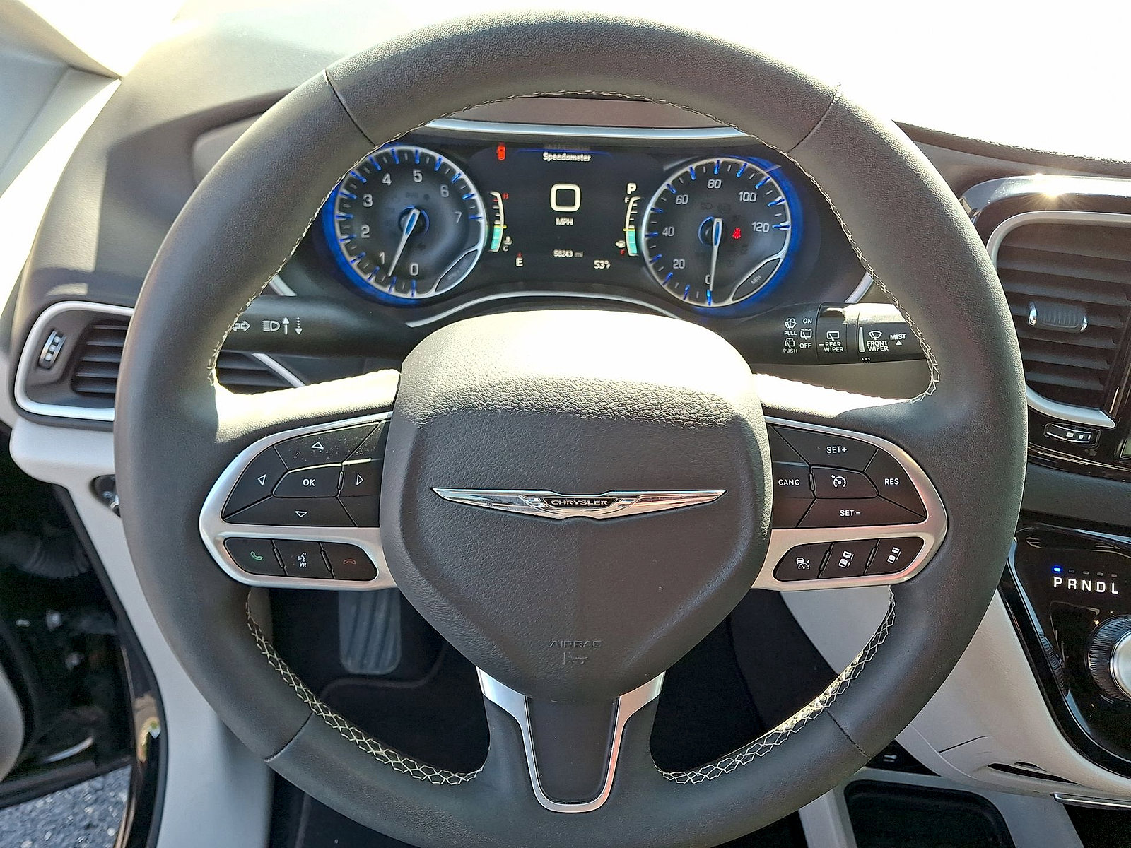 Used 2024 Chrysler Pacifica Touring-L FWD image 16