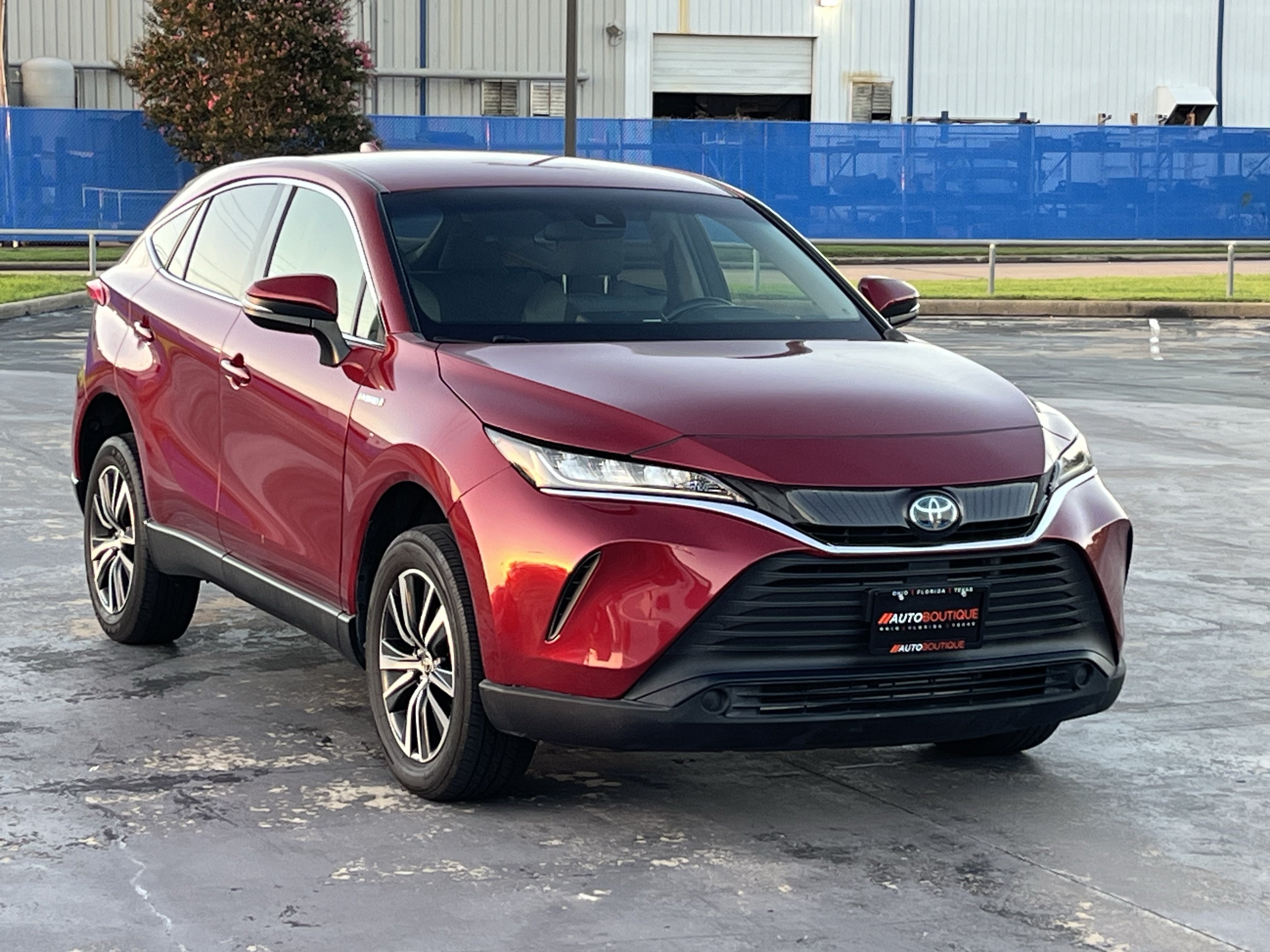 Used 2021 Toyota Venza LE w/ Carpet Mat Package (TMS) AWD/4WD image 5