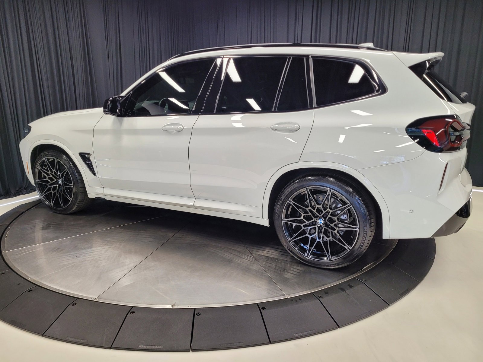 Used 2024 BMW X3 M w/ Competition Package image 8